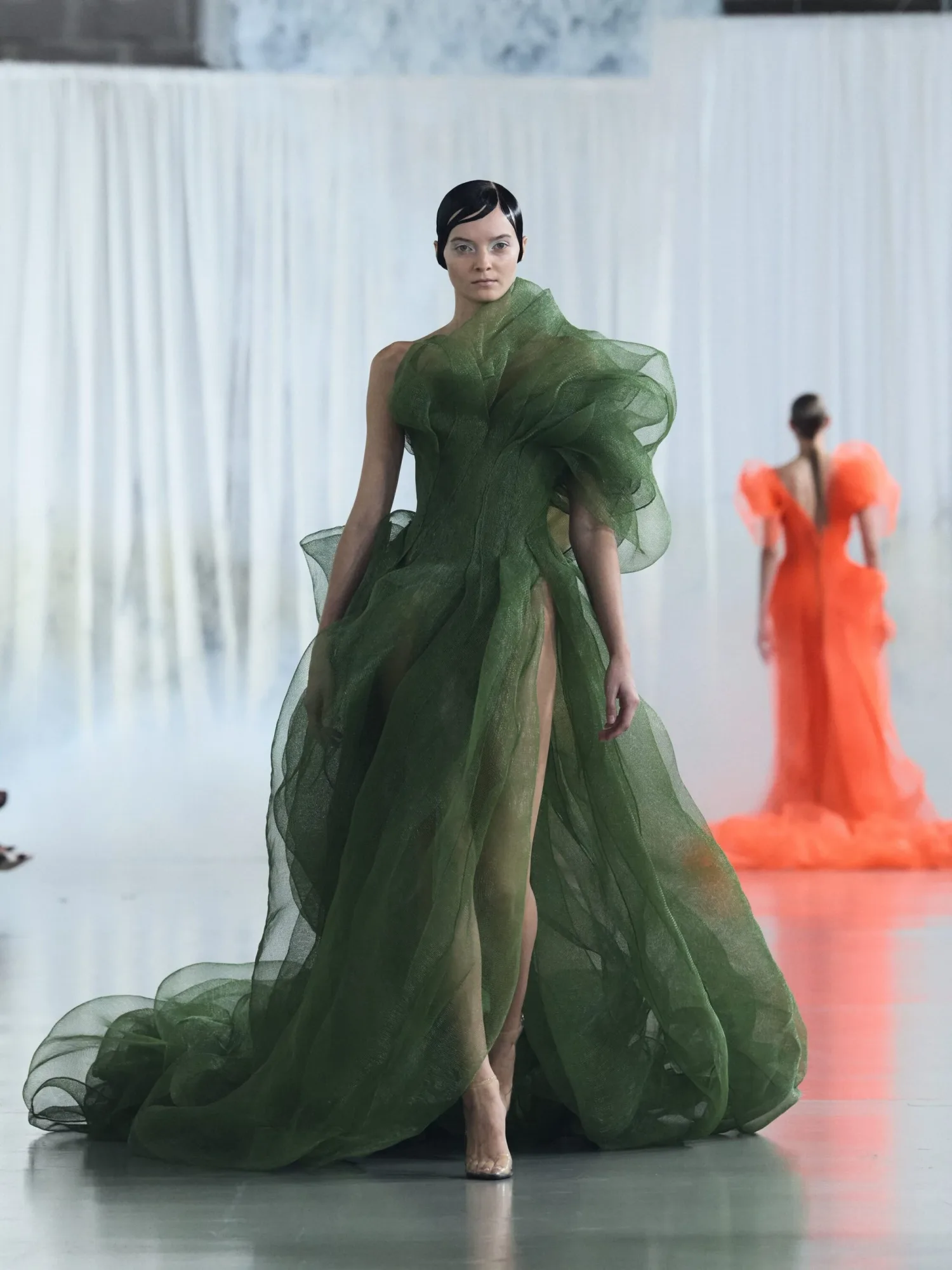 LEVER COUTURE 25 look 4
