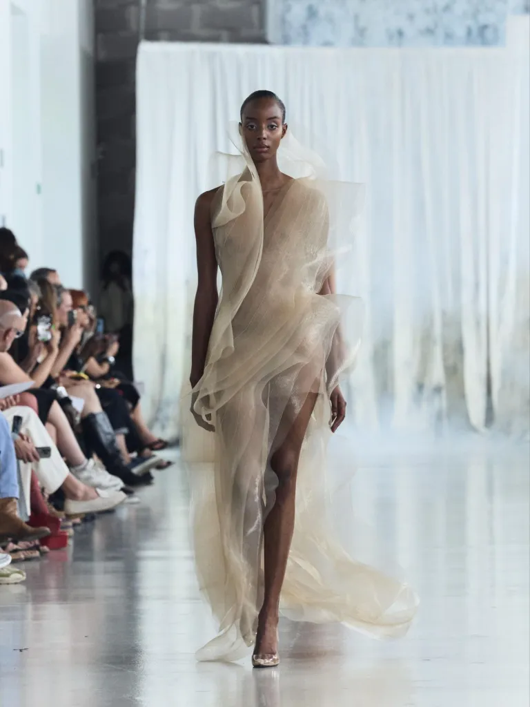LEVER COUTURE 25 look 5